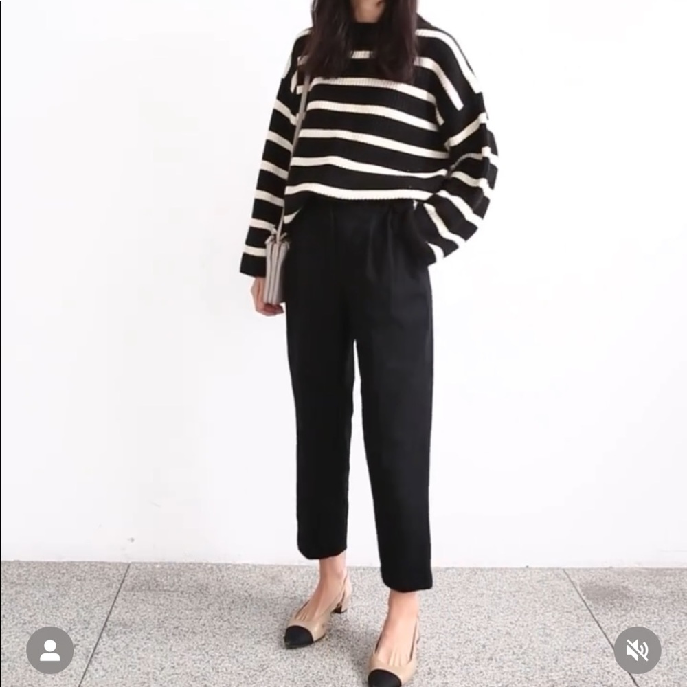 H&M Black and White Striped sweater